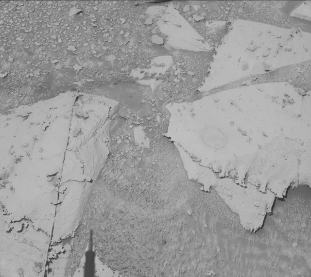 Sol 3873: Mast Camera (Mastcam)