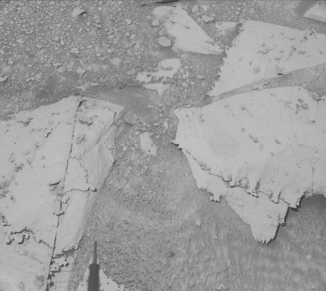Sol 3873: Mast Camera (Mastcam)