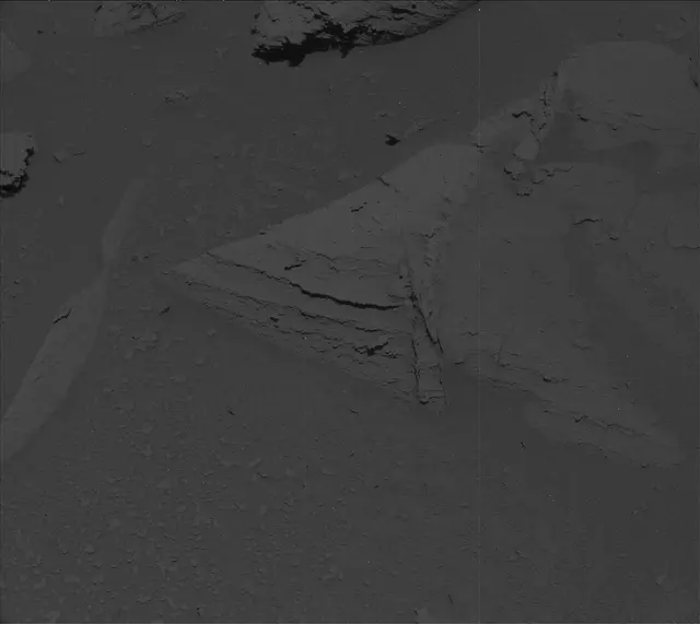 Sol 3873: Mast Camera (Mastcam)