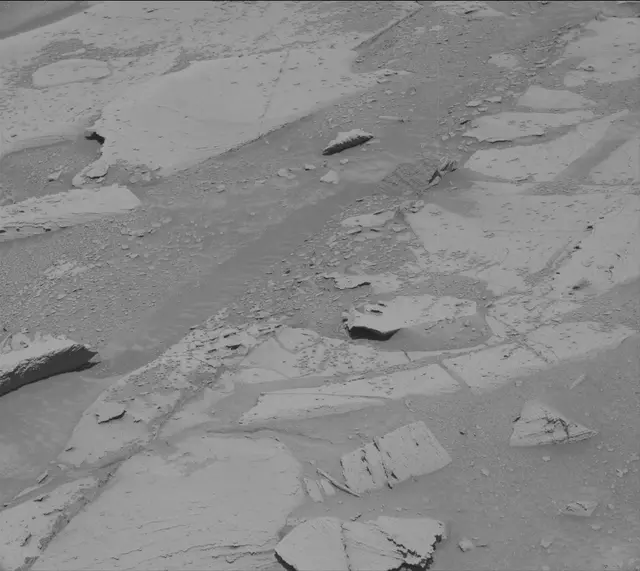 Sol 3873: Mast Camera (Mastcam)