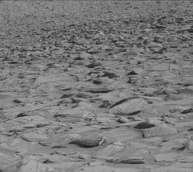 Sol 3873: Mast Camera (Mastcam)