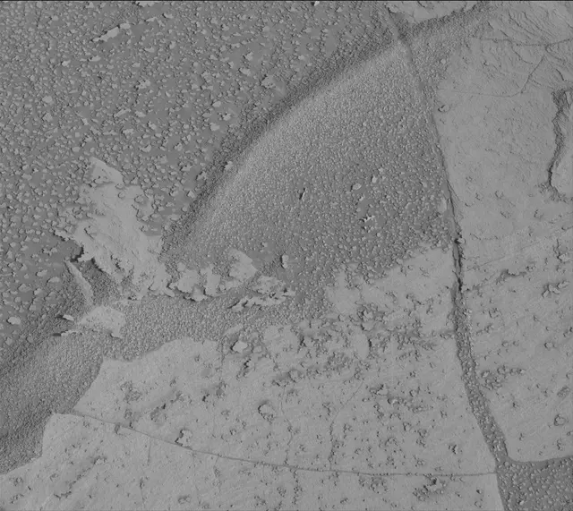Sol 3873: Mast Camera (Mastcam)