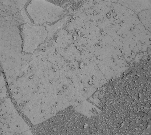Sol 3873: Mast Camera (Mastcam)