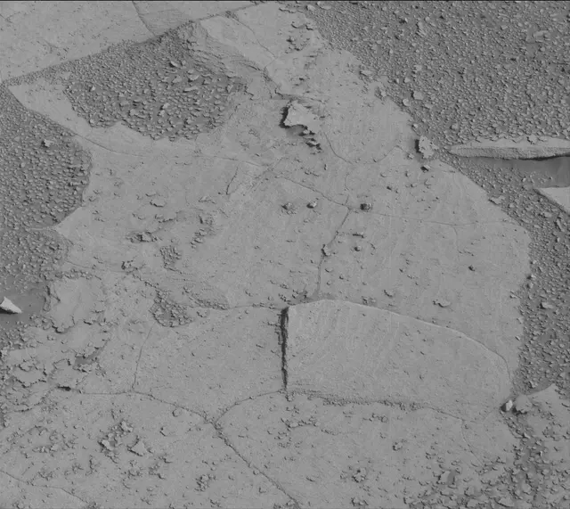Sol 3873: Mast Camera (Mastcam)
