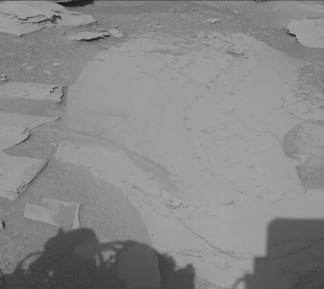 Sol 3873: Mast Camera (Mastcam)