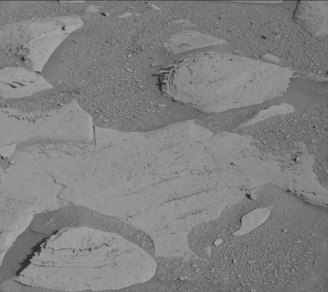 Sol 3873: Mast Camera (Mastcam)