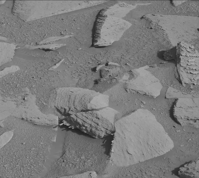 Sol 3873: Mast Camera (Mastcam)