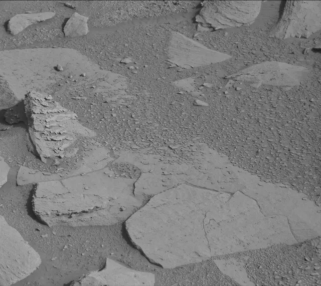 Sol 3873: Mast Camera (Mastcam)