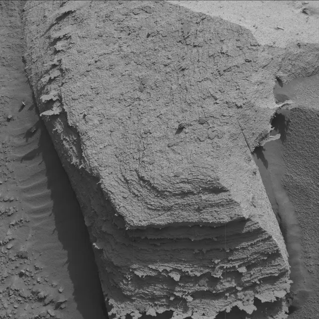 Sol 3873: Mast Camera (Mastcam)