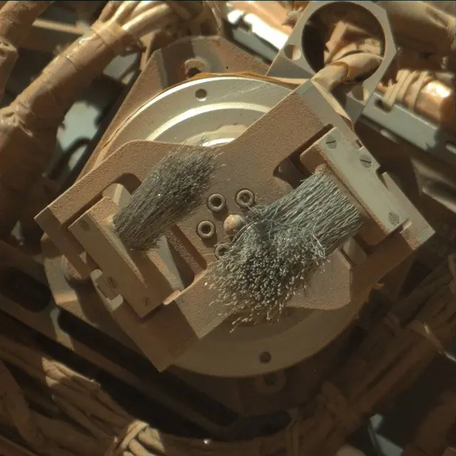 Sol 3873: Mast Camera (Mastcam)
