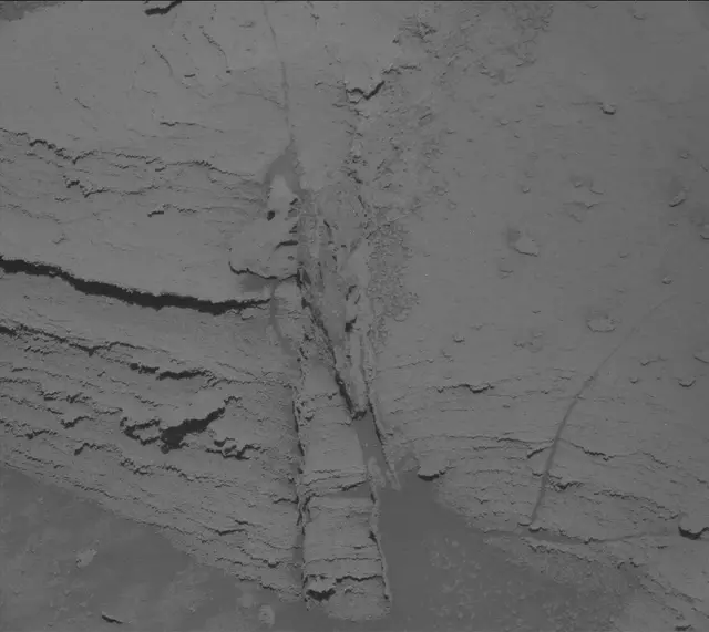 Sol 3873: Mast Camera (Mastcam)
