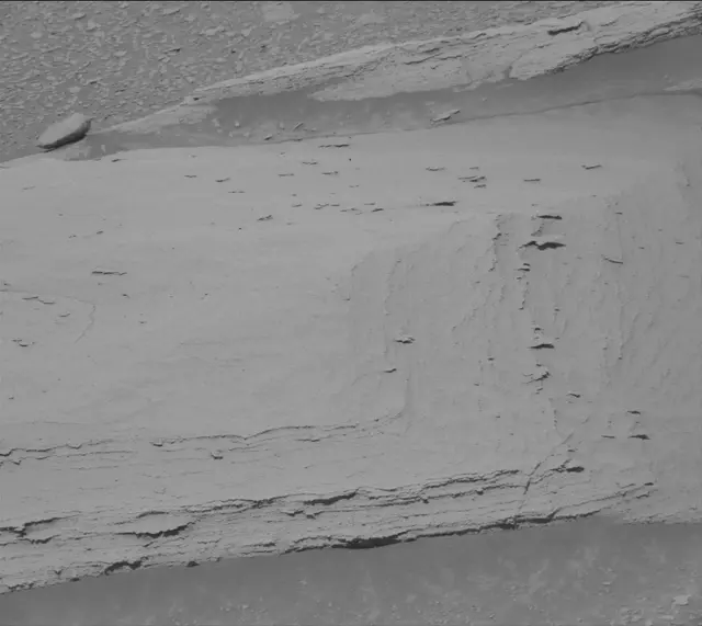 Sol 3873: Mast Camera (Mastcam)