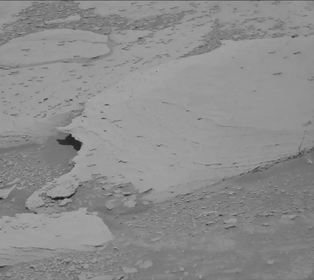 Sol 3873: Mast Camera (Mastcam)