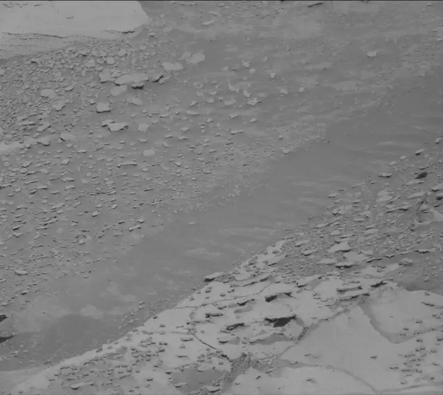 Sol 3873: Mast Camera (Mastcam)