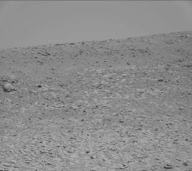 Sol 3873: Mast Camera (Mastcam)