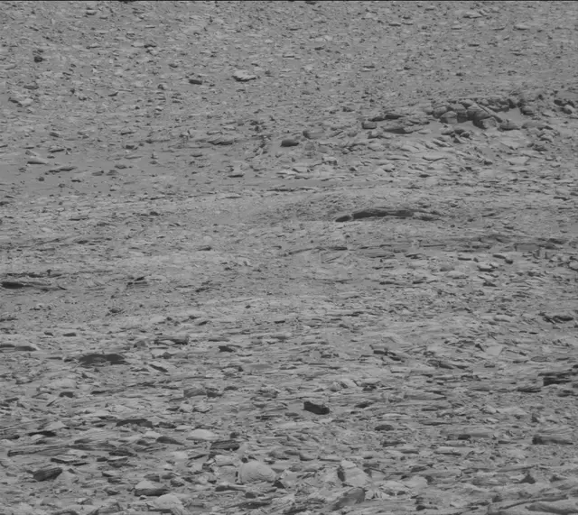 Sol 3873: Mast Camera (Mastcam)