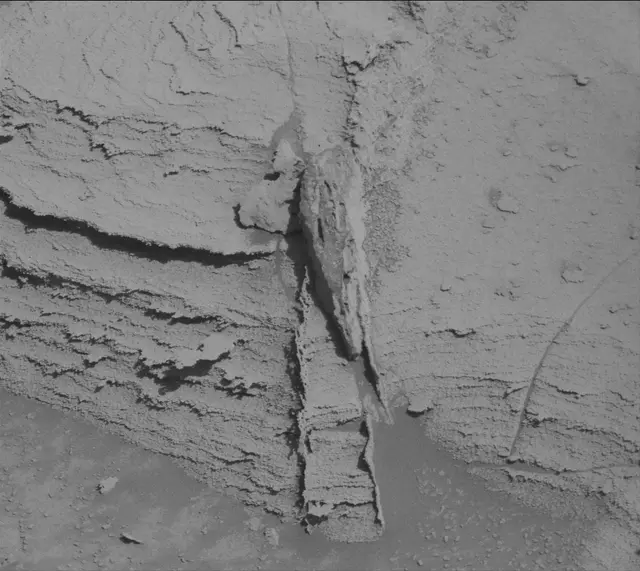 Sol 3873: Mast Camera (Mastcam)