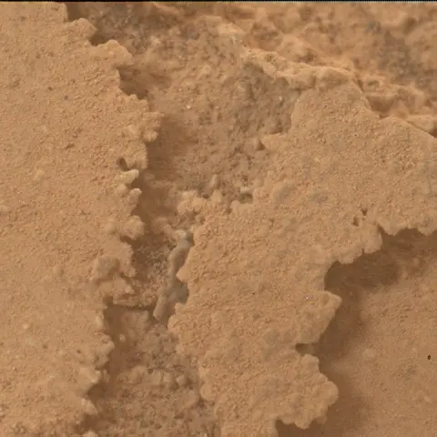 Sol 3873: Mars Hand Lens Imager (MAHLI)