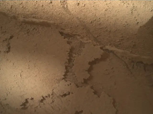 Sol 3873: Mars Hand Lens Imager (MAHLI)