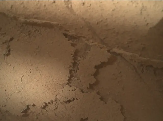 Sol 3873: Mars Hand Lens Imager (MAHLI)