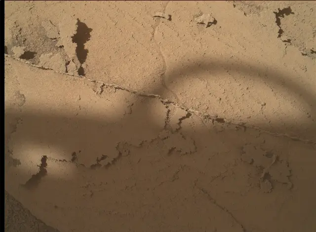 Sol 3873: Mars Hand Lens Imager (MAHLI)