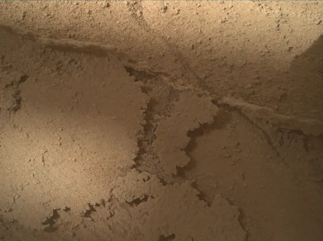 Sol 3873: Mars Hand Lens Imager (MAHLI)