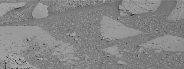 Sol 3876: Mast Camera (Mastcam)