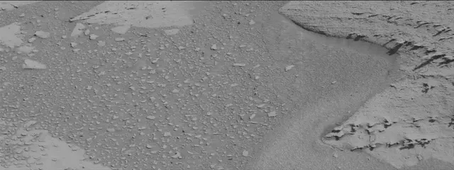 Sol 3876: Mast Camera (Mastcam)