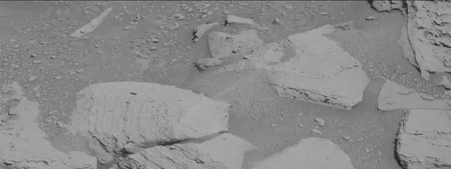 Sol 3876: Mast Camera (Mastcam)
