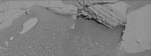 Sol 3876: Mast Camera (Mastcam)