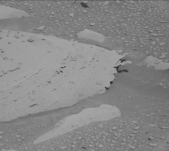 Sol 3876: Mast Camera (Mastcam)