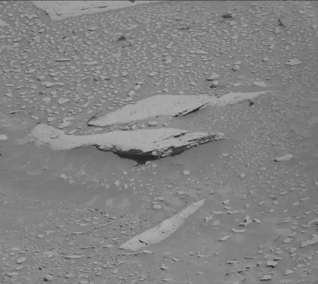Sol 3876: Mast Camera (Mastcam)