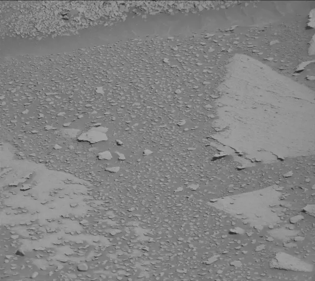 Sol 3876: Mast Camera (Mastcam)