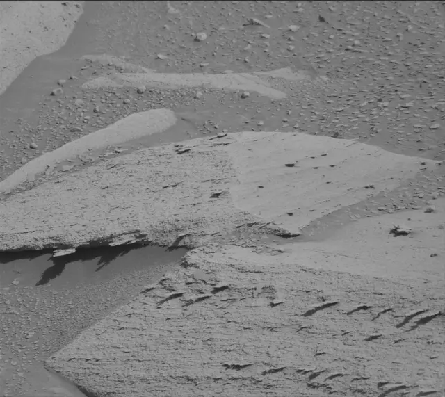 Sol 3876: Mast Camera (Mastcam)