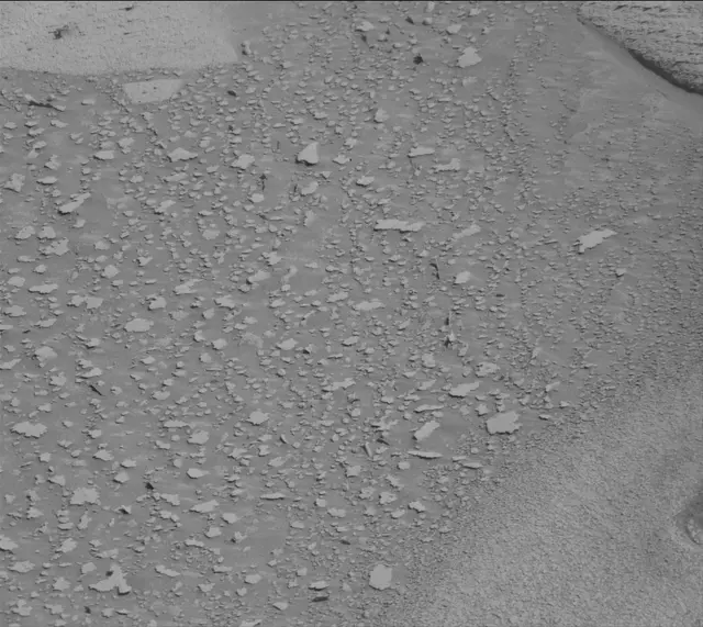 Sol 3876: Mast Camera (Mastcam)