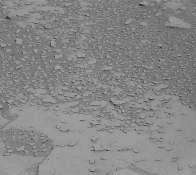 Sol 3876: Mast Camera (Mastcam)