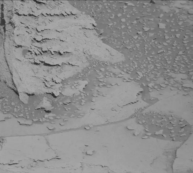 Sol 3876: Mast Camera (Mastcam)