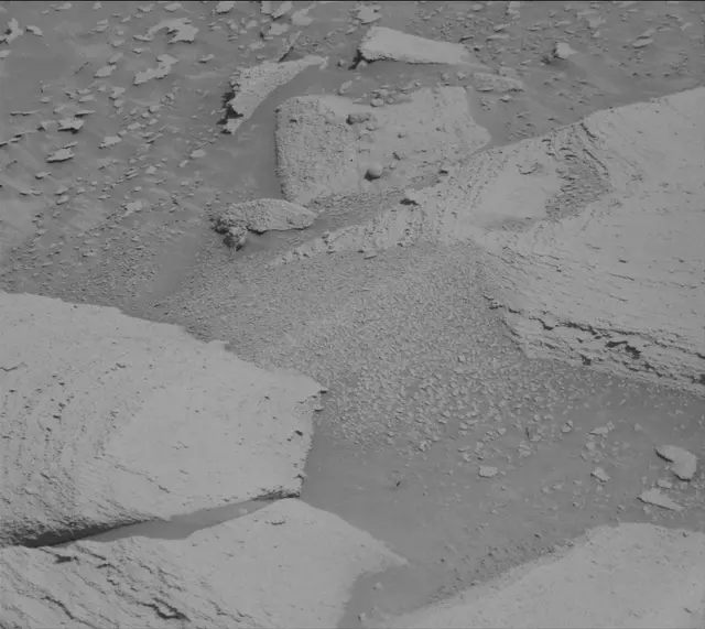 Sol 3876: Mast Camera (Mastcam)