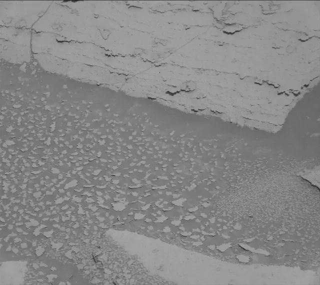 Sol 3876: Mast Camera (Mastcam)
