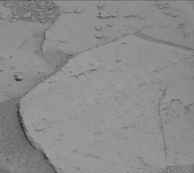 Sol 3876: Mast Camera (Mastcam)