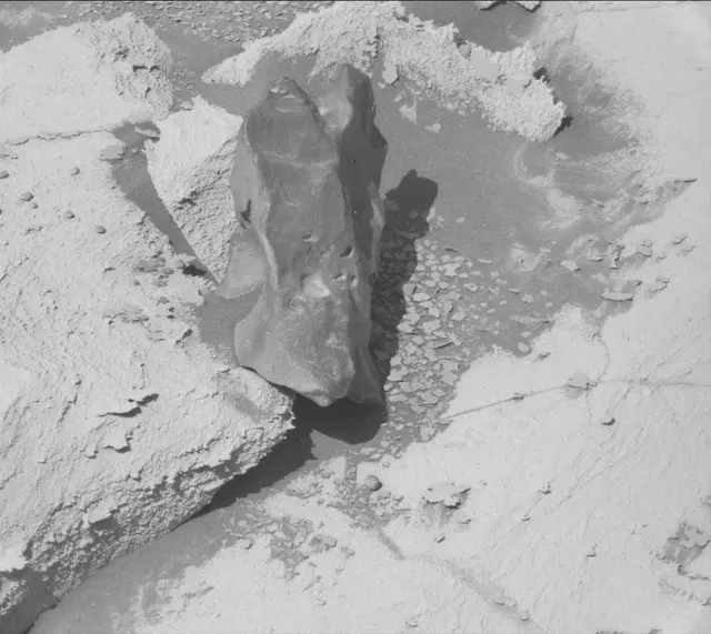 Sol 3877: Mast Camera (Mastcam)
