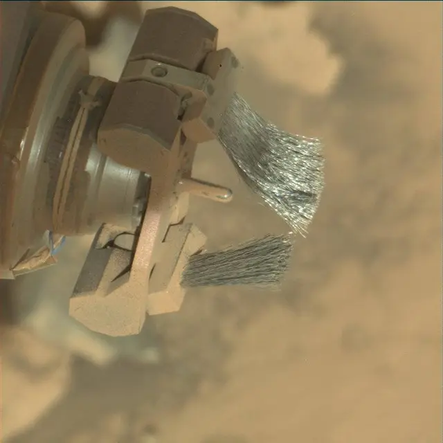 Sol 3877: Mast Camera (Mastcam)