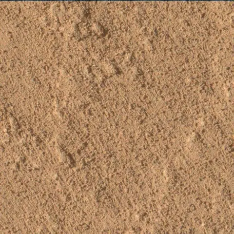 Sol 3877: Mars Hand Lens Imager (MAHLI)