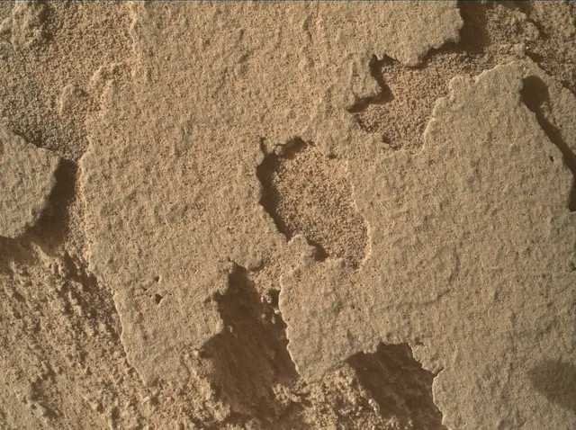 Sol 3877: Mars Hand Lens Imager (MAHLI)