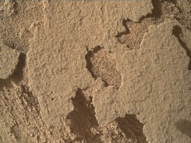 Sol 3877: Mars Hand Lens Imager (MAHLI)