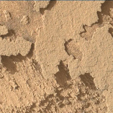 Sol 3877: Mars Hand Lens Imager (MAHLI)
