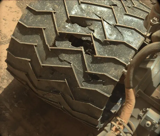 Sol 3878: Mast Camera (Mastcam)