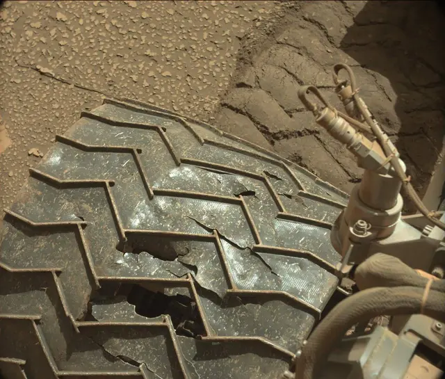 Sol 3878: Mast Camera (Mastcam)