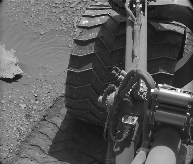 Sol 3878: Mast Camera (Mastcam)
