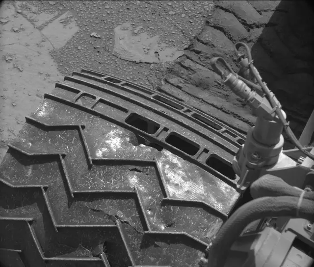 Sol 3878: Mast Camera (Mastcam)